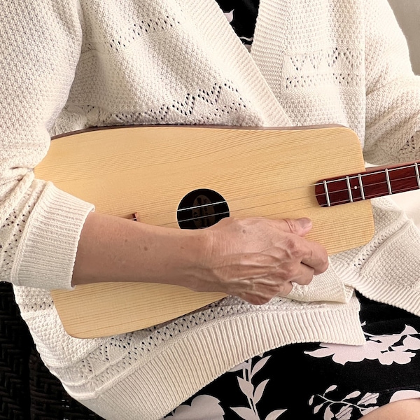 Grande 3-String Stick Dulcimer, AKA Dulcitar: Beautiful Sapele Body, Premium Sitka Spruce Top, Full Rich Sound, Built-in Pickup - Number 470