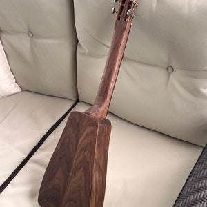 Grande 6 String Guitar: Standard Tuning, Beautiful Walnut and Spruce, Lovely Rich Voice, Compact Size, Built-in Pickup Number 487 画像 5