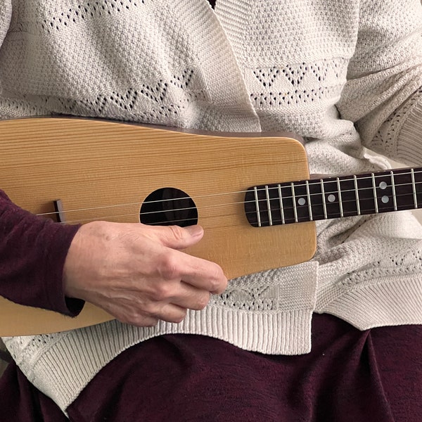 Grande 4-String Tenor Guitar, Compact Size, Walnut Body, Spruce Top; Rich Rounded Sound; Wider Neck;  Built-in Pickup - Number 490