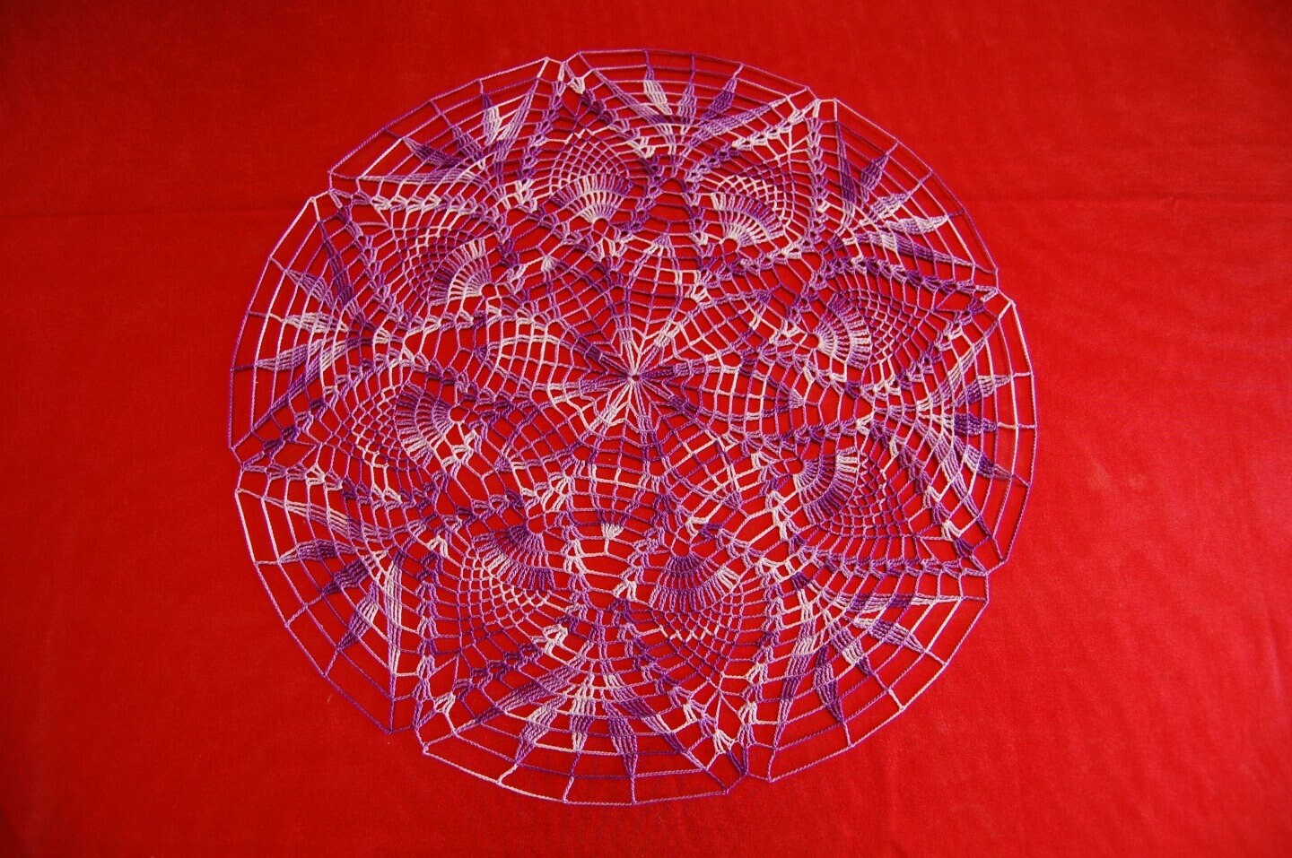 Napperon Rond Violet Chiné Fait Main Au Crochet