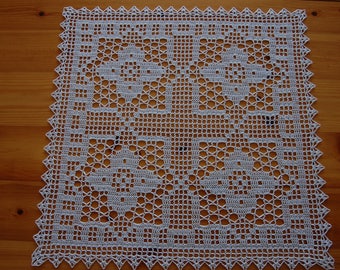 Napperon carré blanc crocheté main de 45 cm X 45 cm