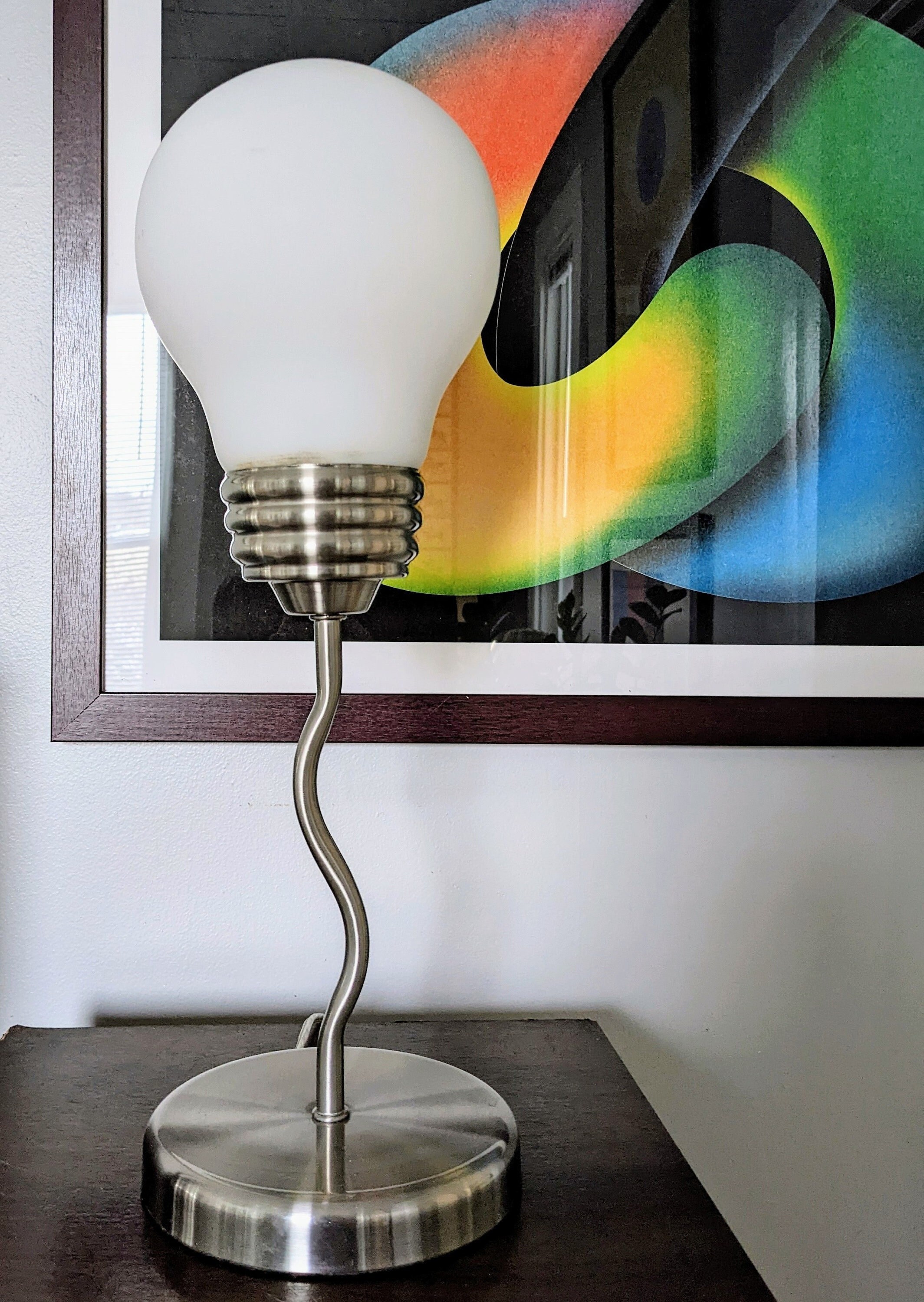 Lightbulb squiggle lamp