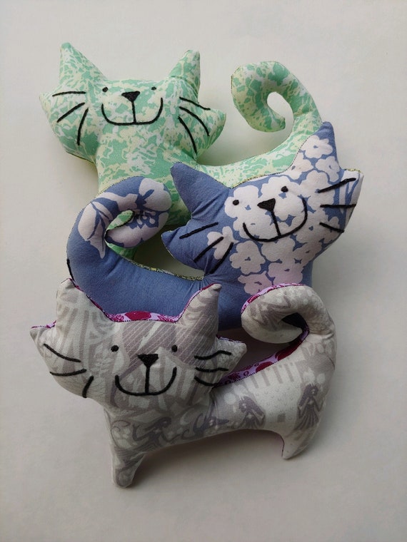 mini stuffed cats