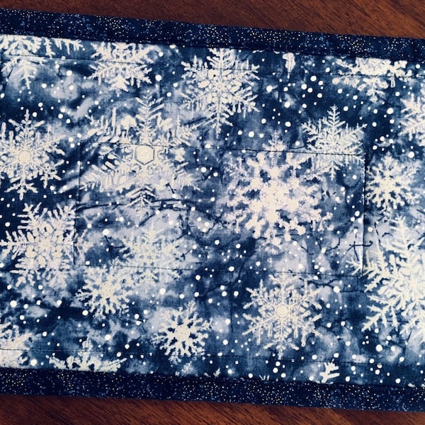 Blue, White and Silver Christmas Quilted Hot Pad/Trivet, blue snowflake fabric, Christmas table, table protection,casserole trivet