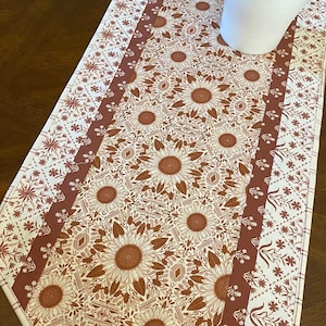 Fall Quilted Table runner, fall decor, Thanksgiving table runner, fall table decor, sunflower fabric