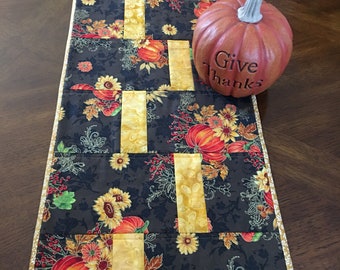 Fall Quilted Table Runner, Fall decor, Fall fabric, Thanksgiving table runner, Sunflower Fabric, Sunflower Decor, fall Table Decor