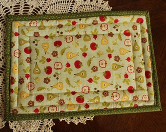 Fruit Fabric Rectangle Hot Pad, 9x13, Trivet, Quilted Insulated hot pad, Customizable, Kitchen Decor,Fruit and Vegetable Decor, Casserole ho