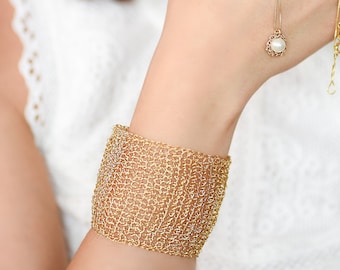 Pulseira de malha larga, joias Boho, pulseira de punho largo, pulseira de ouro em negrito, pulseira grande, pulseira de punho de ouro texturizado, punho de malha