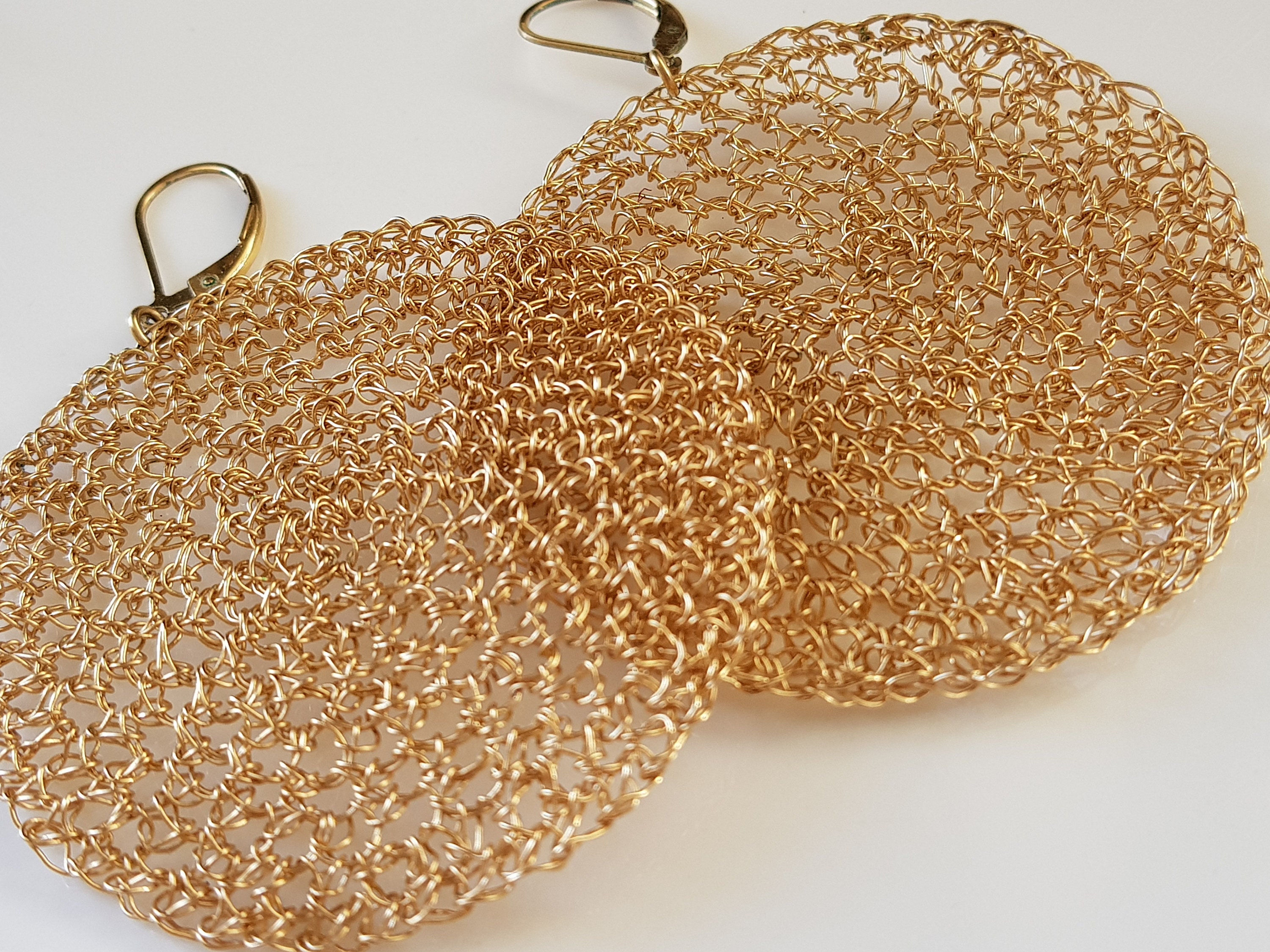 Oorbellen Gouden Hoops Twisted Triple - Go Dutch Label Go Dutch Label Sieraden Webshop