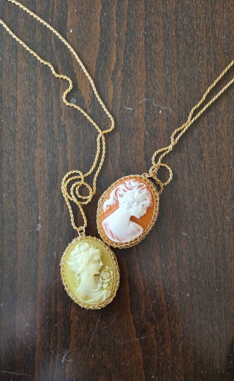 Gold Cameo Lady Pendant Necklace, Long Necklace, Vintage Cameo Necklace, Woman Cameo, Large Pendant, Cameo Jewelry, Shabby Chic Jewelry zdjęcie 6