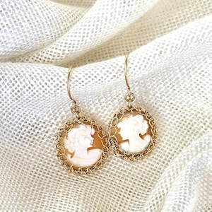 Gold Cameo Lady Dangle Earrings, Vintage Cameo, Woman Cameo Jewelry, Shabby Chic Jewelry, Hand Carved Shell Cameo Mesh Gold Filled Settings