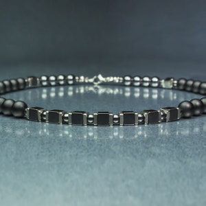Collier Homme/Men's perles 8mm pierre gemme Agate Noir Hématite cubes Acier inoxydable couleur argent Made in France