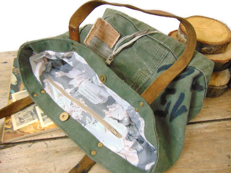 トートバッグ GIANNI Woman Tote bags Military BS6850COMMCNVSE 10374 il_fullxfull.6249280677_8tau.jpg
