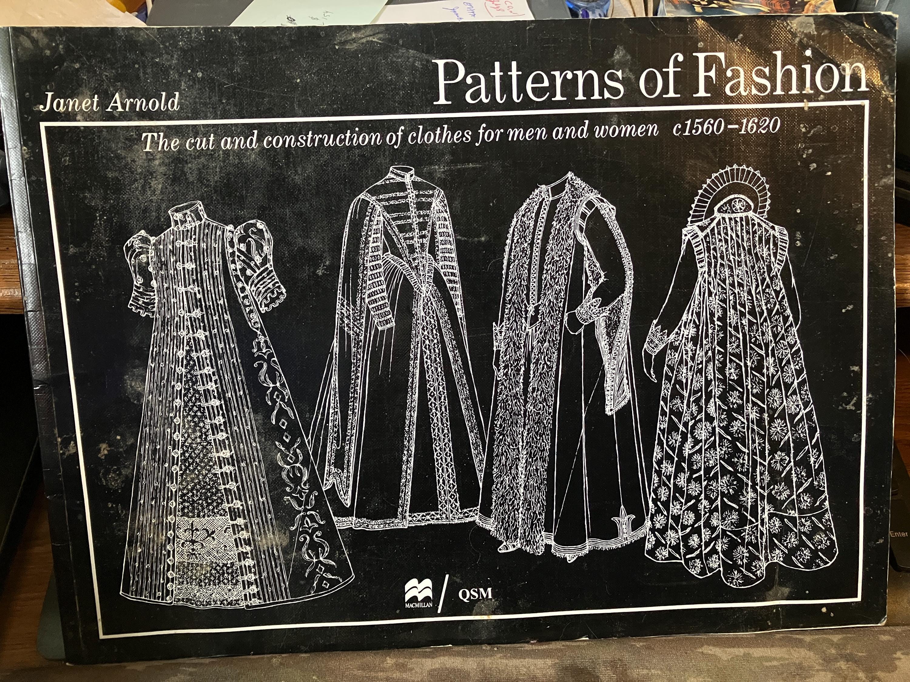 〜20特価Patterns of Fashion - Janet Arnold Amazon.com: Patterns of Fashion: 9780333136072: Arnold, Janet: Books