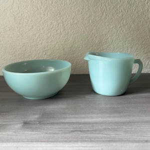 Vintage FIRE KING Turquoise Blue Sugar and Bowl set vintage 1950s &quot;C&quot; handle,Collectible Delphite