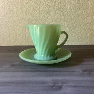 Jadeite Fire King Shell Creamer Pitcher & Saucer,Vintage Anchor Hocking Shell Creamer w/Saucer, Collectible Jadite ,Jadeite Shell Swirl