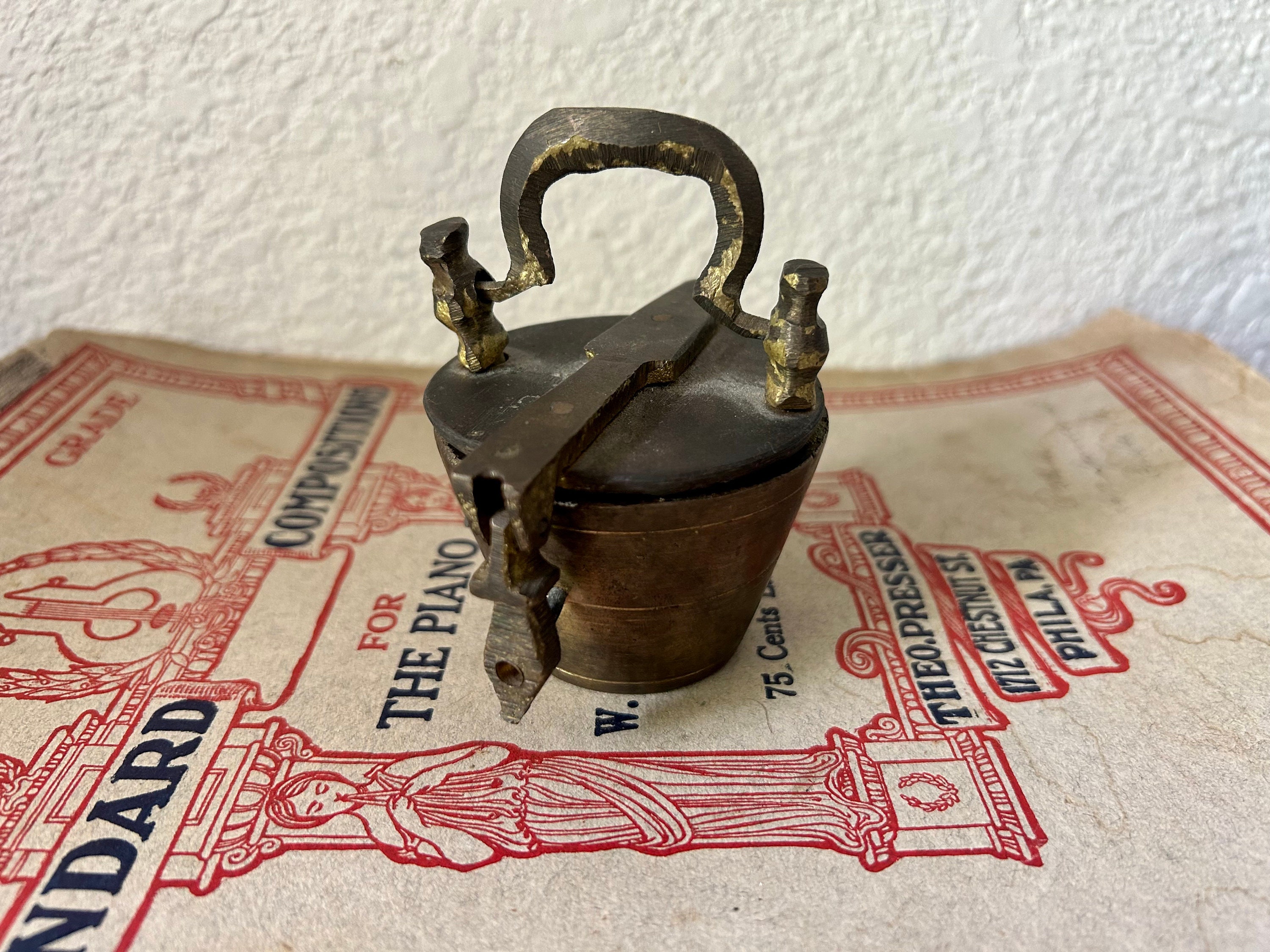 8 pcs vintage antique brass weights bhaat baat , have British crown  impressions weigh measuring