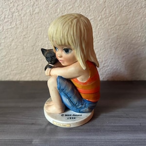 Vintage Margaret Keane Collector Figurine Little One Big Eye Kid by Dave Grossman Designs , Limited Edition, Retro Decor