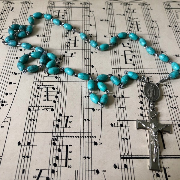 Vintage turquoise Rosary, Faceted Glass Beads, turquoise Color, Miraculous Mary Medal