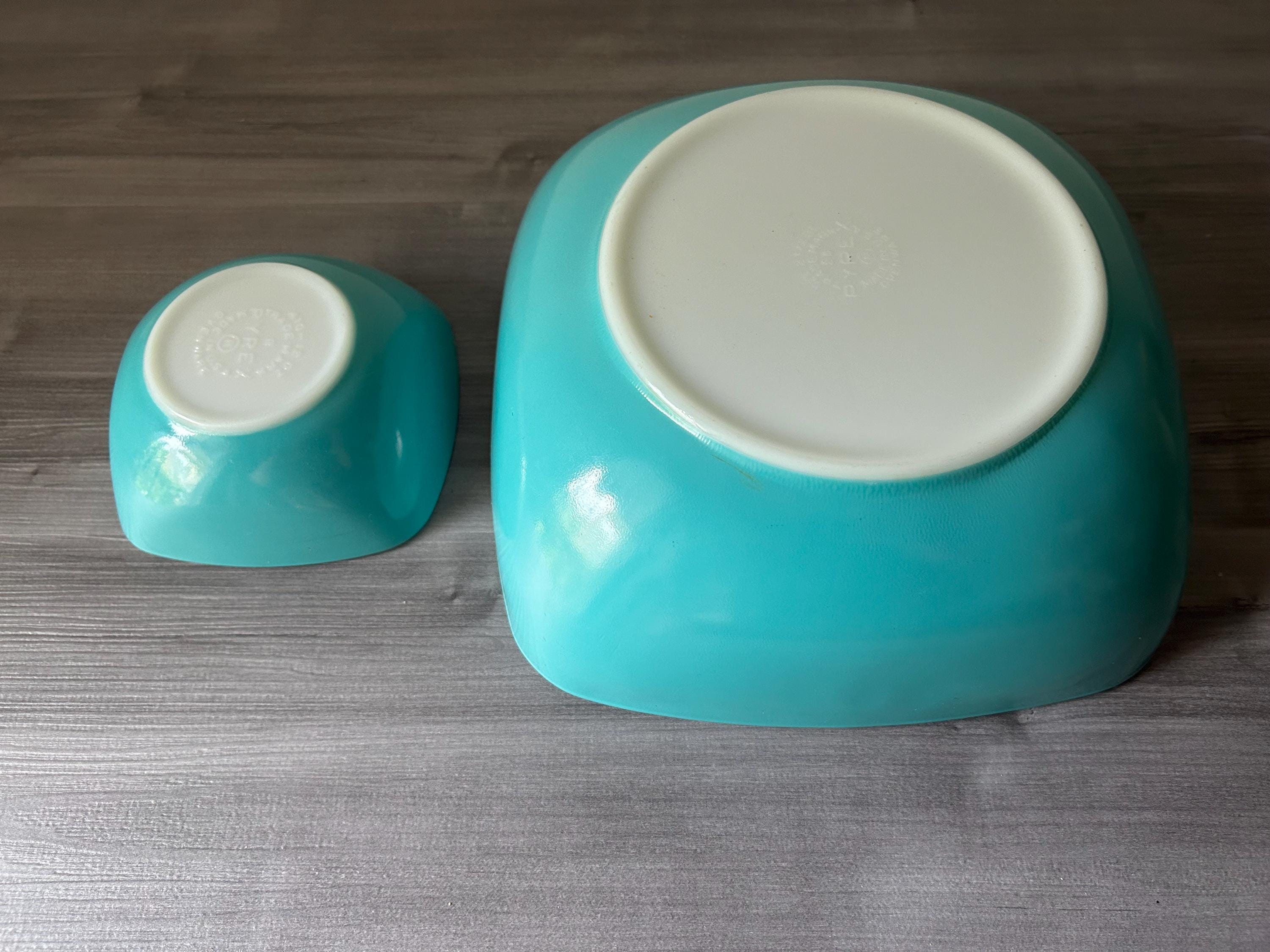 Vintage Turquoise Pyrex 025/410 Square Chip and Dip Set Bowl