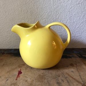 Vintage Franciscan El Patio Yellow Ice Lip Ball Water Jug, 2-Qt Ceramic California Colorware Water Jug c.1950 MCM Art Deco