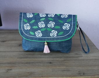 Machine embroidery designs Clutch