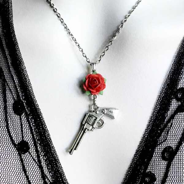 Collier pistolet en argent et rose rouge, pendentif pistolet, bijoux alternatifs gothiques, bijoux de festival de concert de rock, cadeau petite amie