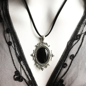 Victorian Black Cabochon Silver Pendant, Gothic Vintage Victorian Style, Black Cameo Necklace, Downton Abbey, Mourning Jewelry