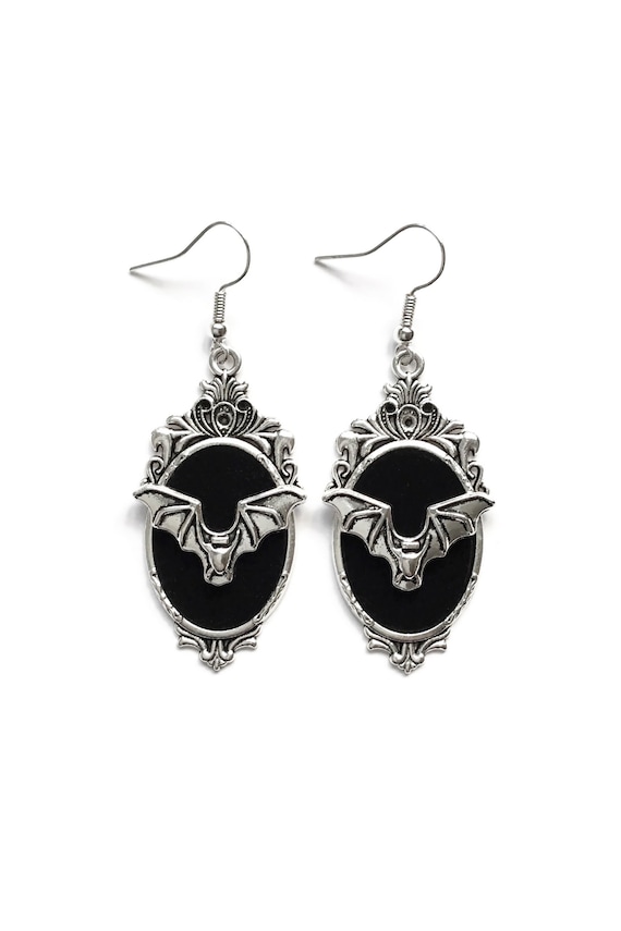 Vampire Bat Earrings Gothic Jewelry Gothic Bat Earrings Dangle Bats Halloween Jewelry Alternative Earrings Gothic Gift Antique Silver