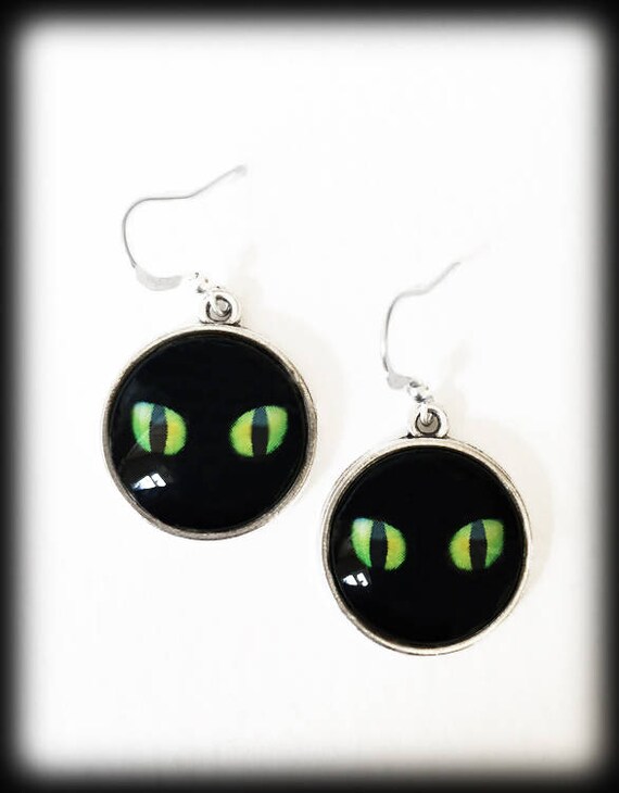Cat Earrings Green Cats Eyes Earrings Antique Silver Gothic Etsy