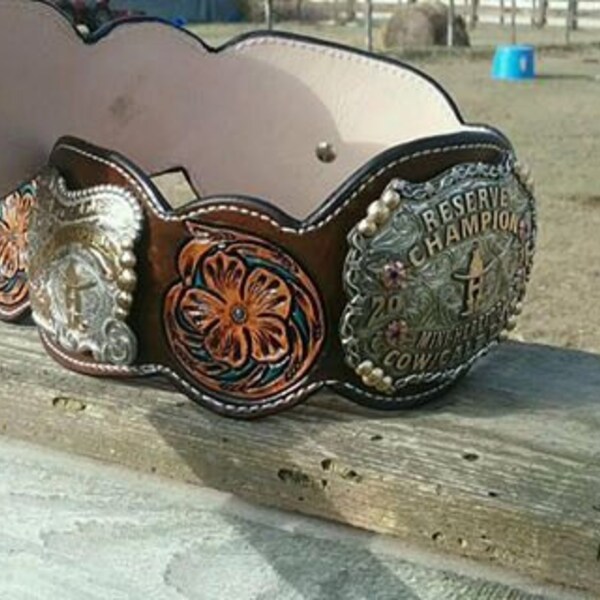 Rodeo Buckle Display - Etsy