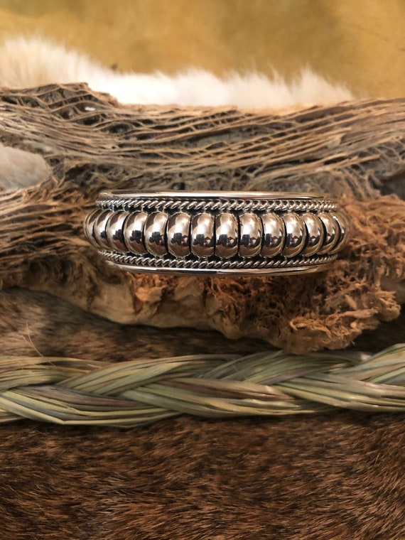 Slim Kokopelli Vintage Native American Navajo Hand Tooled Sterling Silver Bracelet Slim Kokopelli Vintage Native American Navajo Hand Tooled Sterling Silver Bracelet