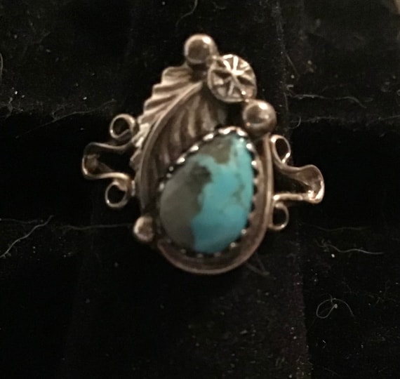Rare Vintage Native American Navajo Turquoise Leaf Sterling Silver Necklace Rare Vintage Native American Navajo Turquoise Leaf Sterling Silver Necklace