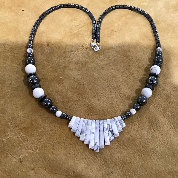 Vintage Native America Indian Jewelry Authentic Navajo White Buffalo Turquoise Necklace Southwestern Jewelry Zuni