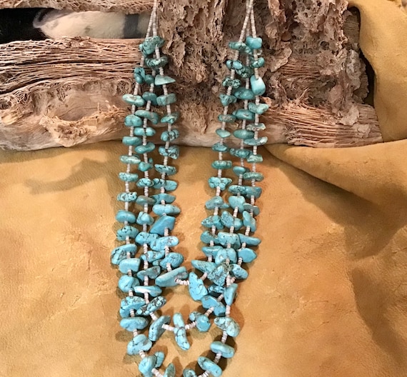 Native American Captivating Vintage Santo Domingo Turquoise Shell Squares 5 Strand Necklace Native American Captivating Vintage Santo Domingo Turquoise Shell Squares 5 Strand Necklace