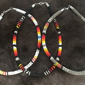 Authentic Native America Indian Jewelry Navajo Zuni Hand Beaded Choker Necklace Southwestern Jewelry