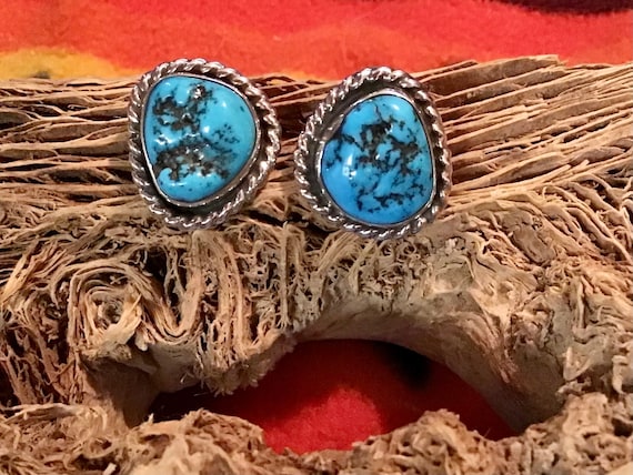 Authentic Vintage Native American Navajo Sleeping Turquoise Sterling Silver Ring Old Authentic Vintage Native American Navajo Sleeping Turquoise Sterling Silver Ring Old