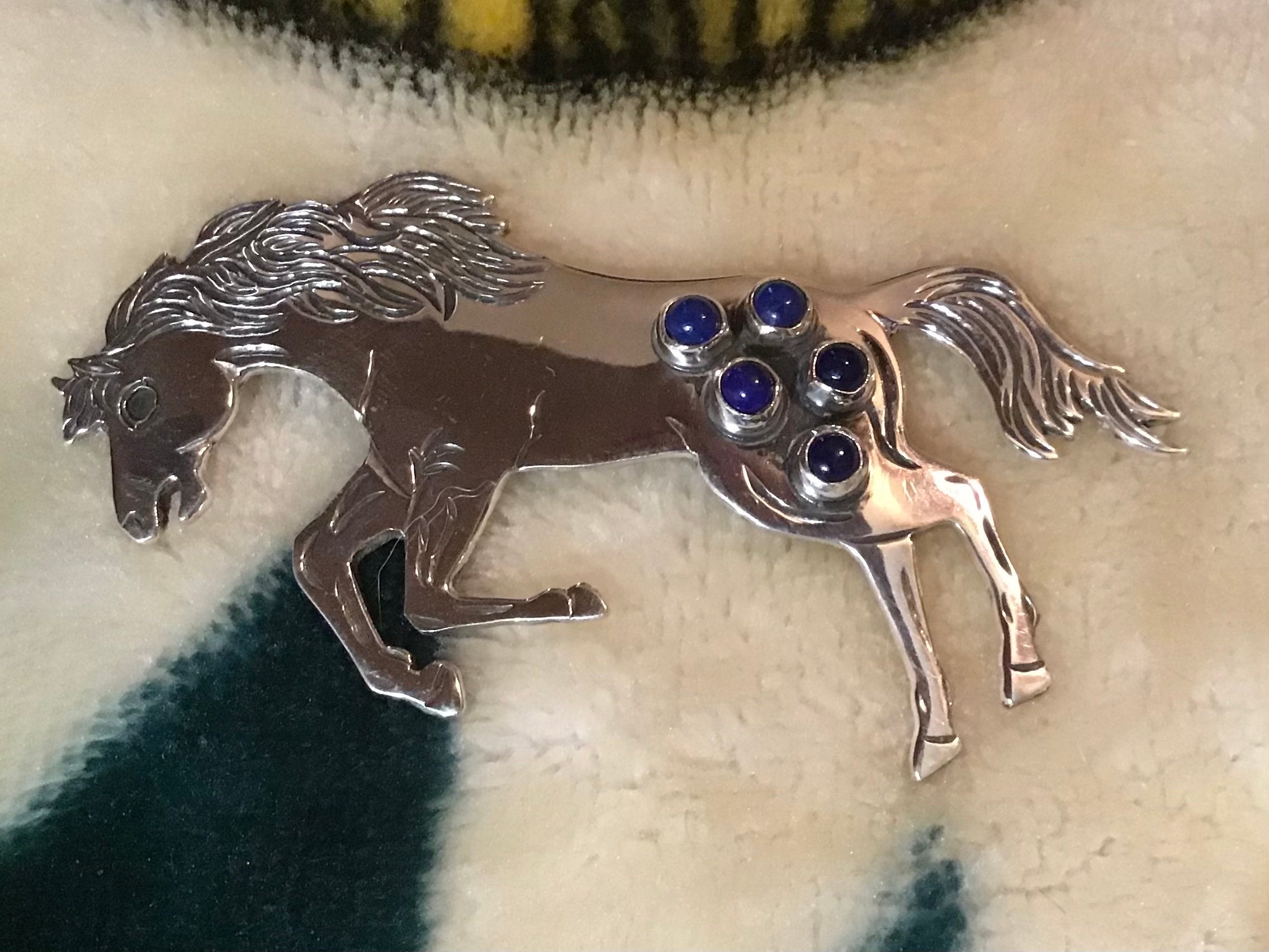 ナバホ族 馬のブローチ 記名有り 3006009164696048_01_5764w.jpeg