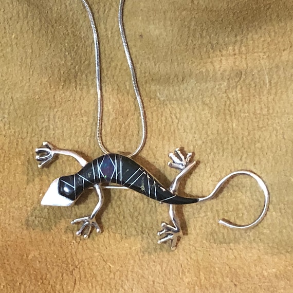 ヴィンテージ 本物のネイティブアメリカン インディアンジュエリー