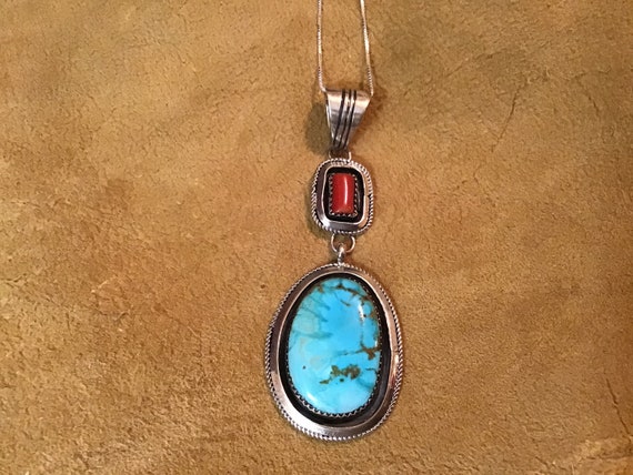 Pretty Vintage Native American Navajo #8 Turquoise Mine Sterling Silver Necklace Signed Pretty Vintage Native American Navajo #8 Turquoise Mine Sterling Silver Necklace Signed