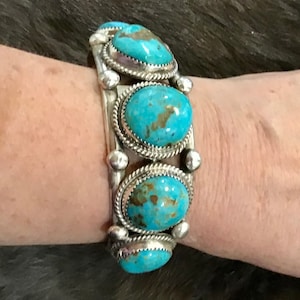SIGNED VINTAGE Native America Indian Jewelry Navajo Bracelet  Cuff Zuni Sterling Silver RARE #8 Turquoise Heavy