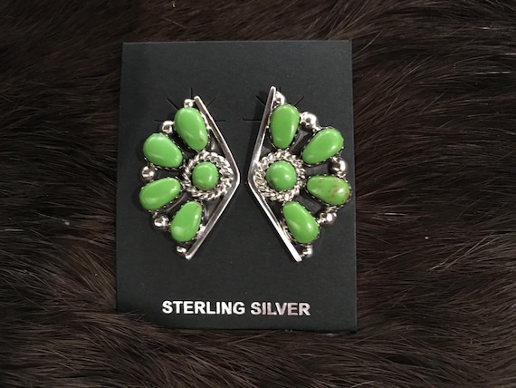 Most Fab Vintage Native American Navajo Gaspeite Sterling Silver Heishi Necklace Most Fab Vintage Native American Navajo Gaspeite Sterling Silver Heishi Necklace