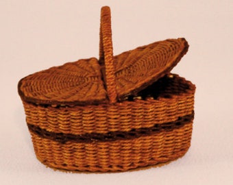 Dollhouse miniature, Wicker picnic basket, with lids, scale 1 : 12, WC/15 19