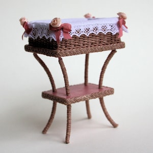Dollhouse miniature, Wicker diaperbasket on stand, scale 1 : 12, WC/10 16