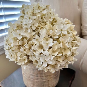 Cream Hydrangea arrangement, hydrangea arrangement, farmhouse table decor, rustic table decor, modern farmhouse decor, bedroom decor, gift