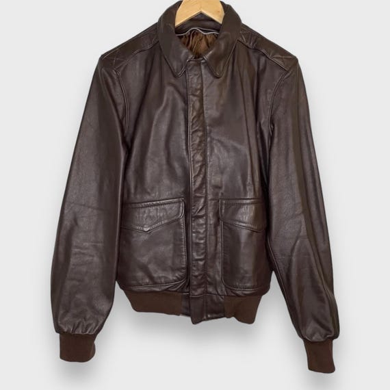 Vintage 1980s Aviator Leather Bomber Jacket Made in USA (L Vintage 1980s Aviator Leather Bomber Jacket Made in USA (L