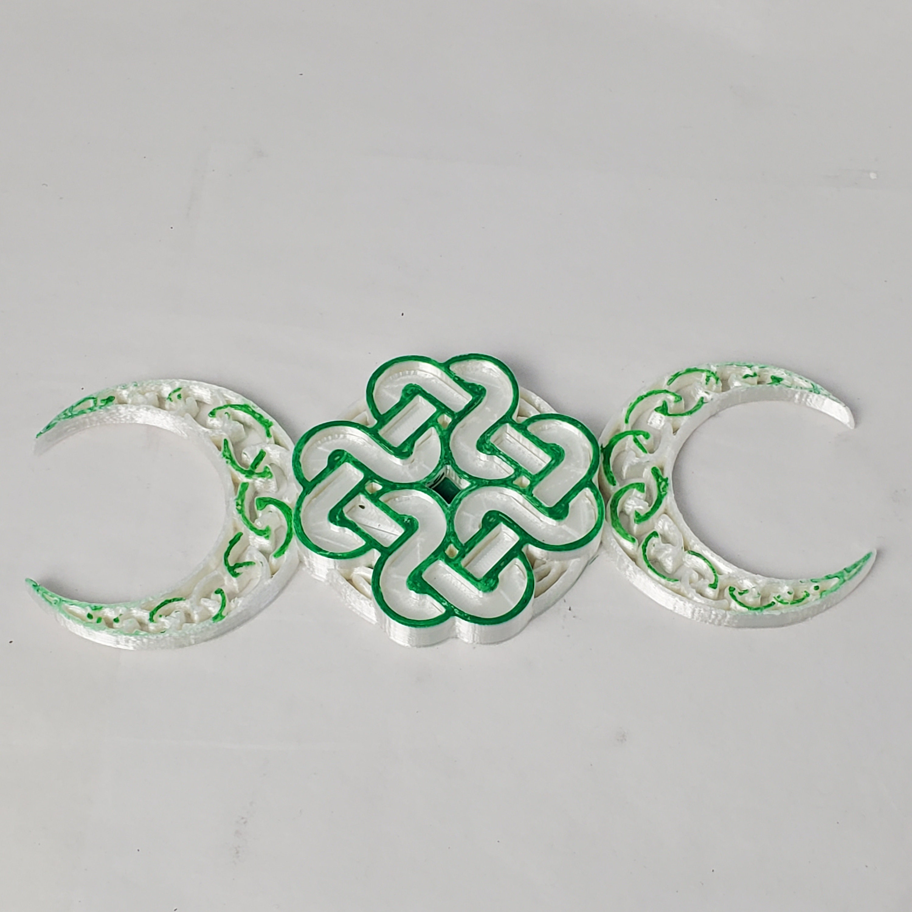 Imbolc Keltisch kruisaltaar, wiel van het jaar, Gaia, Moeder Aarde,  lente-equinox, goddelijk vrouwelijk, godin van de heksen, wicca, hekserij -  Etsy België, image size:3000x3000