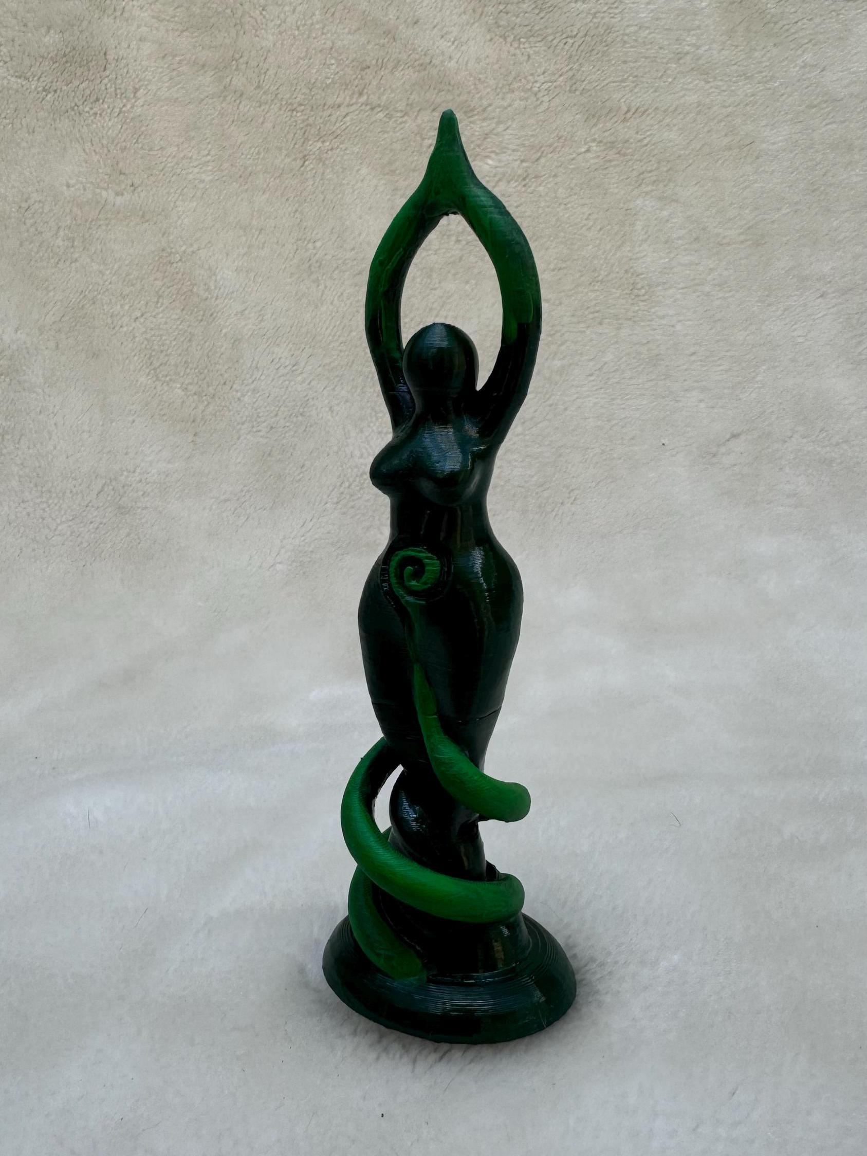 Spiraalgodin, natuurkrachten, Gaia-standbeeld, Moeder Aarde,  heidense/Wicca-godin, yoga- en meditatiedecor, gemaakt door MyRitualMagic -  Etsy België, image size:1687x2249