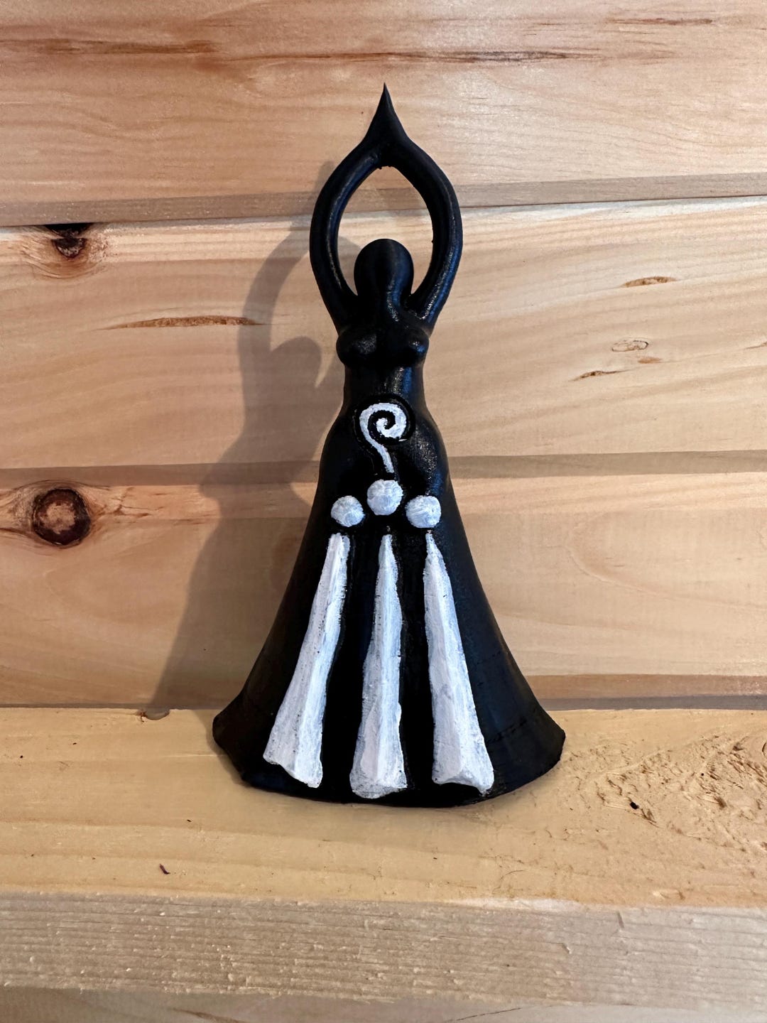 Spiraalgodin Awen, Keltisch symbool van goddelijke inspiratie, heidens  standbeeld, cadeau voor druïden, barden en ovalen, wicca, hekserij,  Keltische heks - Etsy België, image size:1080x1440