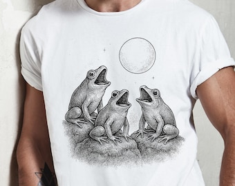 Howling Frogs Moon Shirt Funny Frog Lover T-Shirt Mystical Toad Graphic Tee Witchy Cottagecore Frog Gift Full Moon Nature T-Shirt